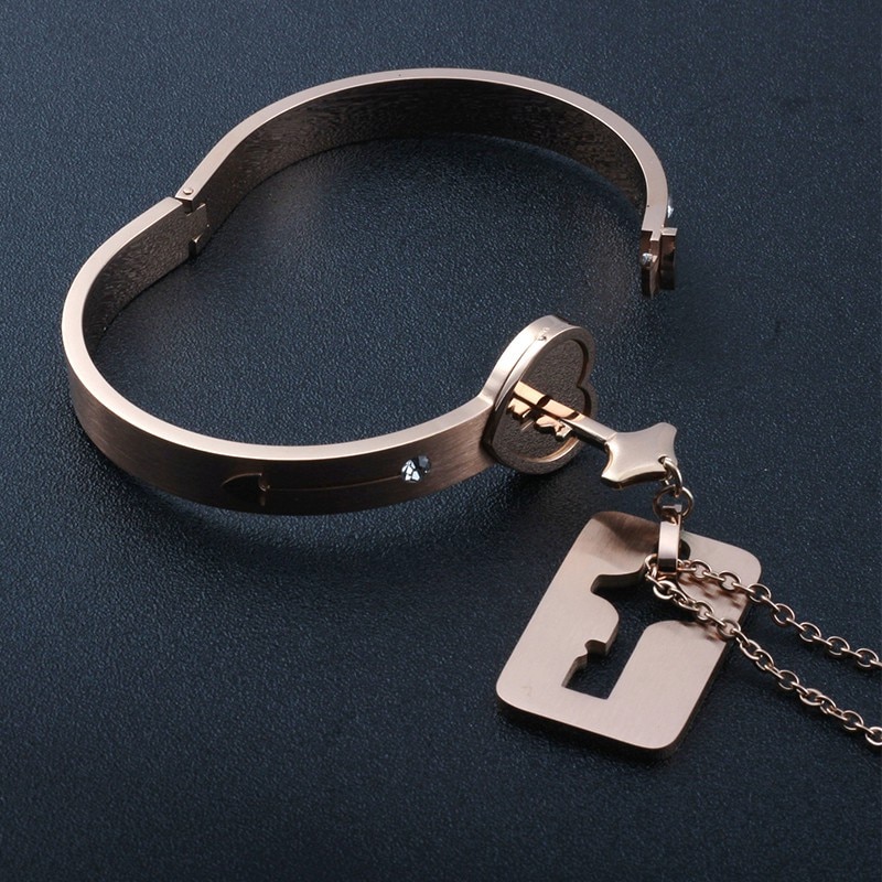 Necklace+bracelet]rushing To The Sky Couple Bracelet Concentric Lock Love  Lock Titanium Steel Bracelet Stainless Steel Necklace Set For Men - Temu